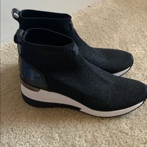 Michael Kors Skyler Booties, 9.5